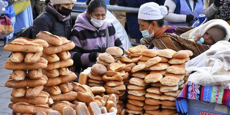 Panificadores se reunen hoy quieren subir precio del pan