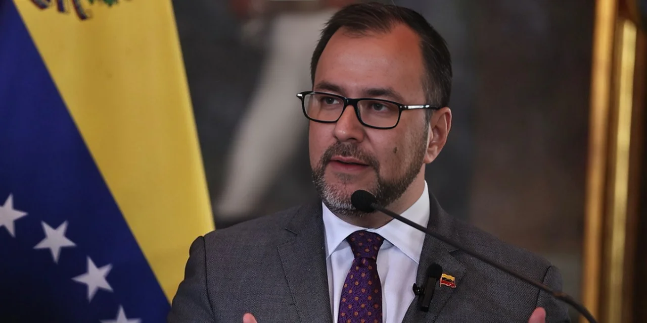 Yvan Gil canciller de Venezuela