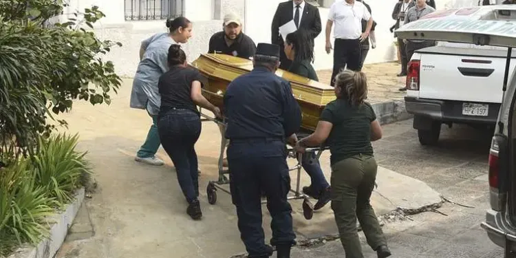 el cuerpo del diputado eulalio gomes llega a la morgue de